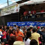 CERCA DE 4.000 PERSONAS ENTRE HOMBRES Y MUJERES HACEN PARTE<br>DE LOS JUEGOS CAMPESINOS EN PEREIRA<br>• Las fases internas de estas justas fueron organizadas por los cogestores<br>deportivos de la Estrategia Comunidades Activas y Saludables.<br>Este fin de semana se llevó a cabo la inauguración de los Juegos Campesinos de<br>Pereira, evento organizado por la Secretaría de Deporte y Recreación del Gobierno<br>de la Ciudad y donde participan cerca de 4.000 personas del sector rural.<br>Con los juegos campesinos lo que se busca es integración social y deportiva de los<br>corregimientos del municipio, donde se logre la promoción del deporte, la actividad<br>física y la recreación, además de establecer lazos de amistad e integración en un<br>evento deportivo.<br>Las disciplinas que estarán en competencia serán: Fútbol, fútbol de salón, voleibol,<br>baloncesto, billar, tejo, mini tejo, parqués y dominó, que se desarrollarán en<br>escenarios como: La cancha sintética de CORDEP, Coliseo de Cuba, Parque<br>Banderas, Parque Guadalupe Zapata, Cancha Barrio Galán y Mejía Robledo.<br>Gustavo Adolfo Rivera Muñoz, secretario de Deporte y Recreación afirmó que<br>“esperamos que esta fiesta de los Juegos Campesinos ya no se vuelva a perder y<br>se puede hacer cada año, para que la gente del campo también tenga la misma<br>oportunidad que la gente del casco urbano”.<br>DATO DE INTERÉS<br>Los campeones de la fase municipal de Juegos Campesinos se clasifican a la fase<br>zonal organizada por la Secretaría Departamental de Deporte, Recreación y Cultura<br>de Risaralda. Esta fase se realizará en diciembre y a su vez los campeones se<br>clasificarán a la final departamental que se jugará en Santuario entre enero y febrero<br>de 2023.