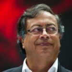 Gobierno fija reglas para el. pago de licencias a padres y madres por cuidado permanente de niños y niñas con enfermedad terminal o accidente grave.El Decreto 2126, del 12 de diciembre de 2023 incorpora las modificaciones legislativas y jurisprudenciales introducidas para las distintas modalidades de la licencia parental compartida establecidas por el Legislador en las leyes 2114 y 2174 de 2021 y por la Corte Constitucional en las sentencias C-355 de 2006 y C-055 de 2022. Bogotá D. C., 14 de diciembre de 2023El Ministerio de Salud y Protección Social estableció los requisitos para el reconocimiento prestaciones económicas, que incluyen nuevas modalidades de licencia de maternidad y paternidad y el cuidado de niños y niñas que padezcan una enfermedad o condición terminal.Mediante el Decreto 2126, del 12 de diciembre de 2023, se especifican los casos en los que el menor de edad requiere de cuidado permanente o paliativos para el control del dolor y otros síntomas.En cuanto al cuidado de la niñez, el decreto prevé una licencia remunerada que se otorgará a los padres o a quienes detenten la custodia o cuidado personal del menor de edad, cotizante del régimen contributivo por un período de 10 días hábiles al año, cuando padezca una enfermedad o condición terminal o un cuadro clínico severo derivado de un accidente grave.En cuanto a la licencia de maternidad de una trabajadora independiente no podrá ser liquidada con un ingreso base de cotización inferior al salario mínimo legal vigente, así haya cotizado un periodo inferior al de la gestación. La norma indica que la licencia de paternidad deberá ser disfrutada durante los 30 días siguientes a la fecha de nacimiento del menor de edad o de la entrega oficial de estas personas en caso de ser adoptados.También reconoce la licencia que se derive de un aborto espontáneo, la interrupción voluntaria del embarazo y parto pretérmino o prematuro no viable.Define, además, situaciones como: aborto espontáneo, edad gestacional, enfermedad general, embarazo múltiple, entre otras.El decreto del Gobierno del Cambio incorpora las modificaciones legislativas y jurisprudenciales introducidas para las distintas modalidades de la licencia parental compartida establecidas por el Legislador en las leyes 2114 y 2174 de 2021 y las emitidas por la Corte Constitucional en las sentencias C-355 de 2006 y C-055 de 2022.La norma fija los requisitos para el reconocimiento prestaciones económicas, que incluyen nuevas modalidades de licencia de maternidad y paternidad y el cuidado de menores que padezcan una enfermedad o condición terminal.