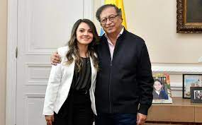 María Paula Fonseca tomó posesión como nueva asesora de comunicaciones del presidente Gustavo Petro - Infobae