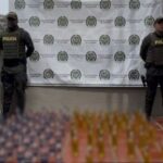 Incautan licor de procedencia dudosa en operativo policial.