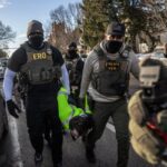 Trump amenaza con tropas ante protestas contra ICE en Minneapolis.