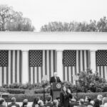 ¿ QUE DEBERÍA HCER KRISTI NOEM AHOR QUE EL PRESDIDENTE DONALD TRUMP LA DESPIDIÓ.-