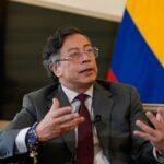 EL PRESIDENTE GUSTAVO FRANCISCO PETRO URREGO, ARADECE A LOS POBLADORES DE PUERTO LEUIZAMO, PUTUMAYO, QUE APOYARON LABOR DE RESCATE DE SOLDADOS EN ACCIDENTE DEL AVIÓN HÉRCULES.