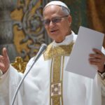 Viernes Santo: el Papa León XIV (Robert Francis Prevost Martínez) retoma ritos en el Vaticano.