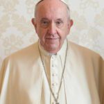 El Papa Francisco XVI(Jorge Mario Bergoglio Sívori): El legado de una fe que sirve y se entrega.