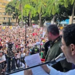 Iván Cepeda aterriza en Pereira con agenda social y económica para la presidencia de 2026.